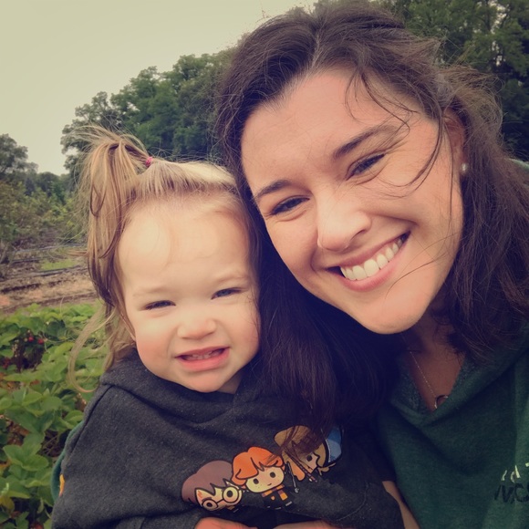 Meet your Posher, Tiffany - Picture 1 of 1